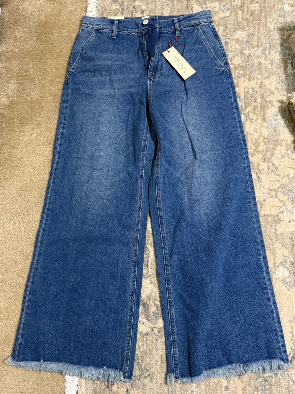Alice & Olivia jeans